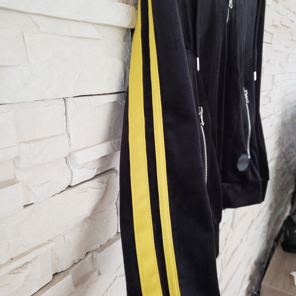 Women's Double-Striped Velvet Hooded Jacket - Picture 5 of 8